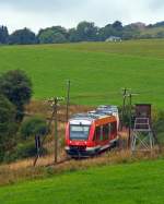 Zwei Alstom Coradia LINT 27 in Doppeltraktion (640 007 und weiterer) fahren als RB 93  Rothaarbahn  nach Bad Berleburg, hier kurz hinter Hilchenbach-Lützel.