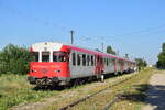 762 411-0 steht als R 10275 Titan Sud- Oltenita in Bucuresti Sud und wartet die Kreuzung mit dem Gegenzug ab.