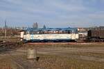 Der Triebwagen der Wiesentatalbahn 9580 0798 592-1 D-Gera in der Frühlingsonne von Gera am 22.3.2026