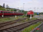 VT98 798622-7 verlsst den  Bahnhof Mannheim-Rheinau zur  Hafenrundfahrt.