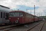 Eine 5-fach gekuppelte Uerdinger-Schienenbuseinheit der Oberhessischen Eisenbahnfreunde steht am 15.05.2011 im Sdwestflische Eisenbahnmuseum in Siegen.