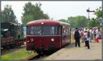 Kurz vor der Abfahrt nach Kerkrade (NL),der Schienenbus der ZLSM beim Jubilumsfest  in Simpelveld am 14.Juli 2013.