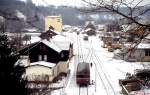 Ein 798 rangiert im Februar 1986 im Bahnhof Wasserburg Stadt.
