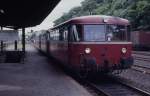 798723 am 17.7.1987 um 15.06 Uhr im Bahnhof Nidda.