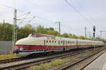 DR VTa 18.16.10 (95 80 0675 019-3 D-SVTG) als DZ 93506 von Dresden Hbf nach K�ln Hbf, am 01.10.2026 in Erfurt Hbf.