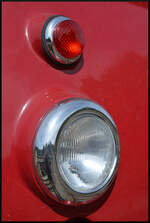 Die Zugschlussleuchte und ein Scheinwerfer des Ferkeltaxis 772 149-1 (up-schienenfahrzeugtechnik) am 07.09.2025 bei den XXVIII. Dampfloktagen im Werk Meiningen. 