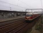 VT 08 .. 140 km/h konnte (und kann) dieser Dieseltriebzug erreichen. Aufgenommen am 3.10.02 in Wolfsburg.