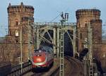 Eine ihrer letzten Fahrten als Alpen-See-Express absolvierte die Baureihe 601 im Mrz 1988. Aufnahme in Mainz-Sd.