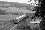 Am 24.7.1984 berquert eine unbekannte 613-Einheit die Weserbrcke bei Wehrden.