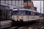 VT 10 der PEG steht hier am 14.6.1999 am Bahnsteig im Bahnhof Güstrow.