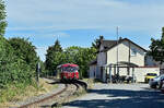 Am Bahnsteig in Obergimpern ist hier der 798 081 am Sonntag den 7.8.2022 zusehen.