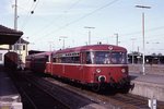 798 598 + 998 159 + 998 880 als N 7421 nach Friedrichsdorf im Bf. Friedberg/Hessen - 11.10.1991