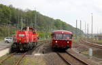 Ein Schienenbus von der VEB für AKE unterwegs AKE-Rheingold auf der Sonderfahrt  Rund um Aachen  und fährt in Richtung Stolberg-Rheinland-Altstadt.
Aufgenommen vom Bahnsteig 43 in Stolberg-Hbf. 
Bei schönem Frühlingswetter am Vormittag vom 18.5.2019. 