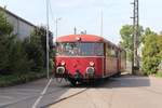 798 522-9 und 998 724-8 Pendelten anlässlich der Märklintage 2019 zwischen dem Göppinger Bahnhof und der Firma Weiss. Hier auf dem Bahnübergang in der Leonhard Weiss Straße am 14. September 2019