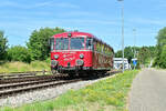 Kurz vorm Endpunkt der Fahrt in Neckarbischofsheim Nord der im Ortsteil Bernau liegt ist der 798 081 vors Objektiv geraten am Sonntag den 17.7.2022