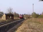 Einfahrt eines Personenzuges aus Wrlitz in das Vorfeld des Dessauer Hauptbahnhofes, aufgenommen am 1.April 2002.