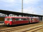 Nostalgische Schienenbusfahrten mit erheblichen Versptungen bei  Verkehrshalt im Dortmunder Hbf.(25.04.2009)