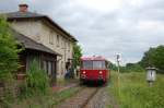 798 776; 998 034; 798 706 am 30.05.2009 vor dem Bahnhofsgebude Gebenbach (Strecke Amberg-Schnaittenbach)  