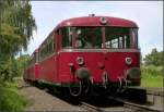  Immer wieder Sonntags  kann man ein wenig Eisenbahnnostalgie genieen,wenn dieser   dreiteilige Uerdinger Schienenbus der Eisenbahnfreunde aus Simpelveld (NL) kurz in  Aachen Vetschau verweilt.