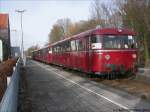 Der Revier-Sprinter der Historischen Eisenbahn Gelsenkirchen besteht, hier bei einer Sonderfahrt im Bahnhof Billerbeck am 03.12.2006, aus 796-27, VB998094-7, 796 VS27 und 796-210 .