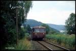 798623 war als Zug 7616 am 16.7.1991 um 10.39 Uhr bei Weilbach nach Miltenberg unterwegs.