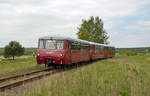Nachdem die Fahrgäste wieder eingestiegen waren setzte das Gespann aus VT 2.09.271, VS 2.08.260 und VT 2.09.232 seine Fahrt zum Ziel Ferropolis über das Gleisdreieck Jüdenberg fort.