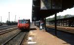 772 135-0 steht im Frühjahr 1993 im Bahnhof Arnsdorf abfahrbereit nach Pirna 