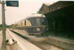 Der SVT 137 225 war im Mai 1999 fr ein paar Tage in Putbus.Hier steht der Zug fr die Rckfahrt nach Leipzig in Putbus bereit.