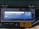 Anlässlich der letzten Fahrt des Vt 610 015 und 610 519 als RE 39501 konnte ich den Doppelzug am Bahnhof Hersbruck rechts der Pegnitz am 16.12.2014 um 14.20 noch einmal fotografieren. Die Zuganzeige hielt dieses Ereignis auch noch einmal fest.
Ein trauriger Tag, da dieser Neigetechtriebwagen bis auf anfängliche Kinderkrankheiten zuverlässig bis zum Schluß fuhr.