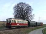Der VT3 am 15. M�rz 2009 mit seinem Sonderzug kurz vor Hammerstein.