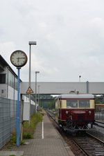 Abfahrt! Ausfahrt des Wismarer Schienenbusses aus Lendringsen.