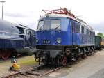 Die Schnellzuglok E18 047 des DB Museums in Halle zu Besuch im Sddeutschen Eisenbahnmuseum Heilbronn am 19.06.2010