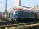 Ein Sonderzug, bespannt mit E18 047 der Bundesbahn verlsst am Morgen des 18.06.2005 den Hauptbahnhof Leipzig mit Ziel Hamburg-Hauptbahnhof.