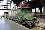 DB Museum E44 046 (97 80 8144 046-0 D-DB) am 11.05.2024 auf dem Museumsgleis 24 in Leipzig Hbf.
