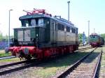 244 143-4 (E 44) der Deutschen Reichsbahn in Weimar, 2005