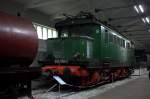 Man kann es oder sich drehen und wenden wie man will, die umfangreiche Sammlung der Lokomotiven im Eisenbahnmuseum Prora (Rügen) ist nicht fotografenfreundlich präsentiert. Aber  244 139-2 ließ sich einigermaßen brauchbar ablichten. 08.07.2015 12:52 Uhr