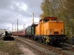 Ins Bw Glauchau wurde unser Zug mit einer Diesellok hinein geschoben.
Werkstattfahrt am 26.10.2010