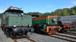 Die  Gr�nen  im Eingangsbereich des Bochumer Eisenbahnmuseums - die Elektrolokomotiven E94 080 aus dem Jahr 1942, daneben RBH  003  von 1976 und dahinter die 1913 gebaute LPD Berlin Nr.3. (April 2026)