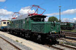 Kroko 194 192 vom Bahnsteig N�rdlingen aus fotografiert am 14.5.26.