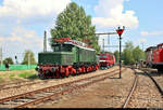 E 94 059 (DR 254 059-9) des Sächsischen Eisenbahnmuseum Chemnitz-Hilbersdorf e.V. (SEM) steht anlässlich des 28. Heizhausfests im SEM.
[25.8.2019 | 13:30 Uhr]