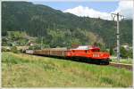 E-Lok 1020 018 ( ex E 94.001 der Deutschen Reichsbahn) als Nachschiebe am 69507 von Lienz nach Spittal an der Drau. Markt Sachsenburg 16.07.2010