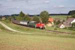 362 848-4 und E 94 192 am 10.08.2011 bei Krttenbach.Der Schiebewandwagen hinter der E 94 erhielt anlsslich einer HU einen Neulack mit Reklame fr die Firma Schwarzkopf&Henkel,deren Produkte mit den Wagen transportiert werden.