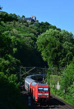 101 103 zog am 27.5.17 einen IC durch Rolandseck gen Koblenz.

Rolandseck 27.05.2017