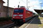 101 003-2 als IC 2239  Warnow  (Linie 56) von Warnemünde nach Leipzig Hbf durchfährt den Bahnhof Schönebeck(Elbe). [15.7.2017 - 17:13 Uhr]