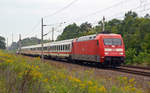 101 043 führte den IC 2388 am 26.08.17 durch Burgkemnitz Richtung Wittenberg.