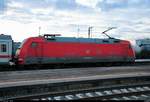 101 078-4 als IC 1952 (Linie 50 MDV) von Leipzig Hbf nach Köln Hbf steht außerplanmäßig im Bahnhof Großkorbetha auf Gleis 6 und wartet den Gegenzug (IC 1959) ab. [4.2.2018 | 17:02 Uhr]