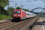 SALZBERGEN (Landkreis Emsland), 101 010-7 mit IC 2000 nach Norddeich Mole auf Durchfahrt durch den Bahnhof