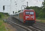 IC in Guntersblum gen Mainz fahrend am 10.6.2018