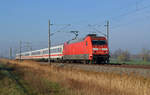 101 122 führte am Morgen des 23.03.19 den IC 2238 durch Braschwitz Richtung Magdeburg.