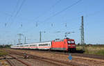 101 054 schob am 22.09.19 den IC 2015 nach Köln durch Weissig Richtung Falkenberg(E).